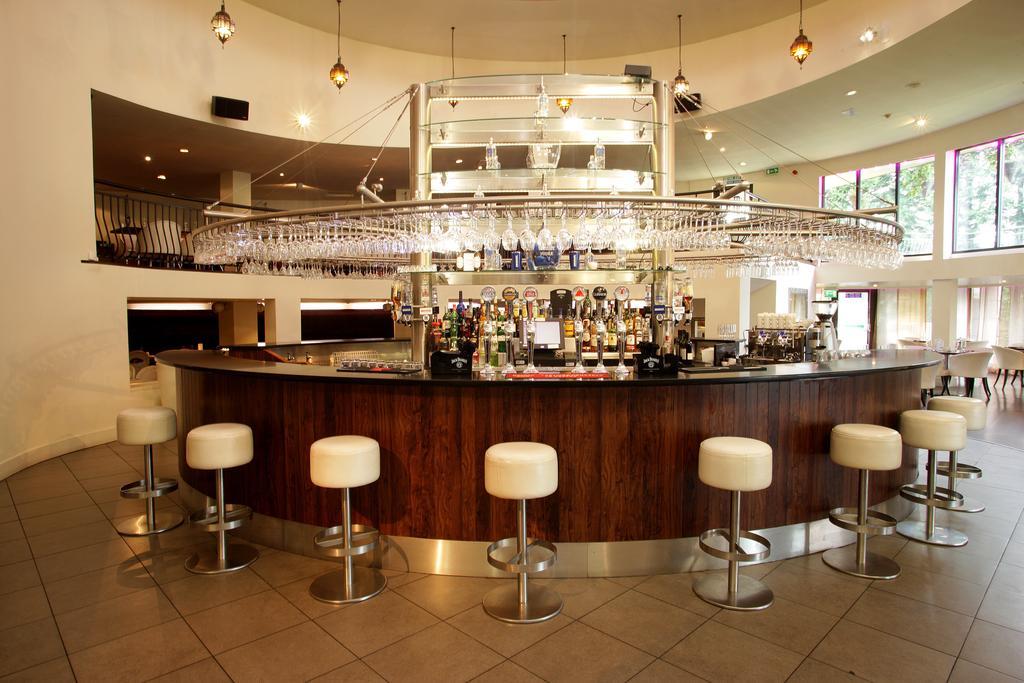 Waterfoot Hotel Лъндъндери Екстериор снимка