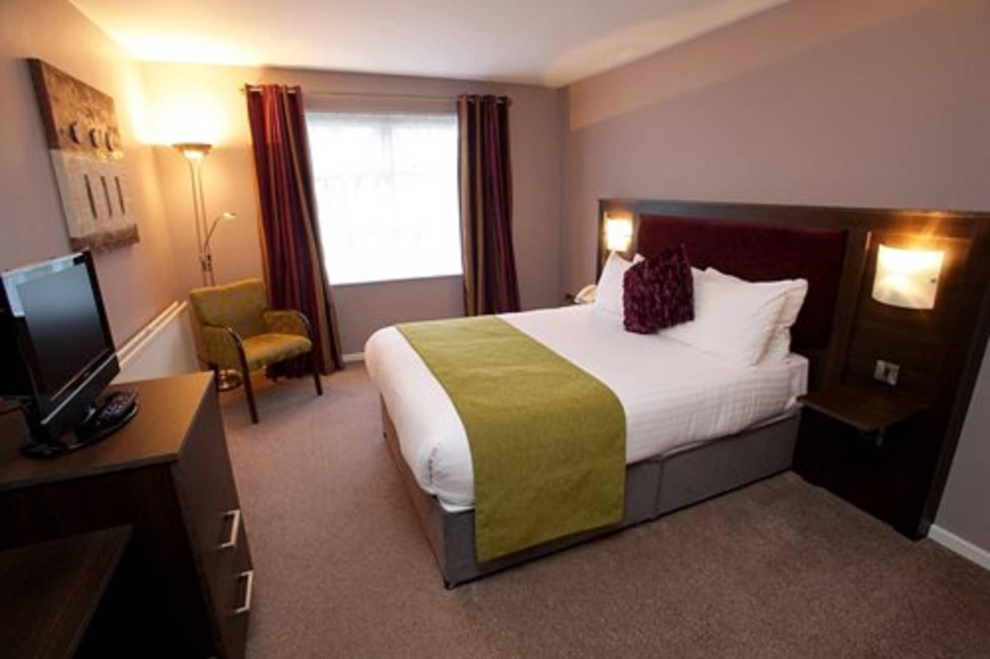 Waterfoot Hotel Лъндъндери Екстериор снимка
