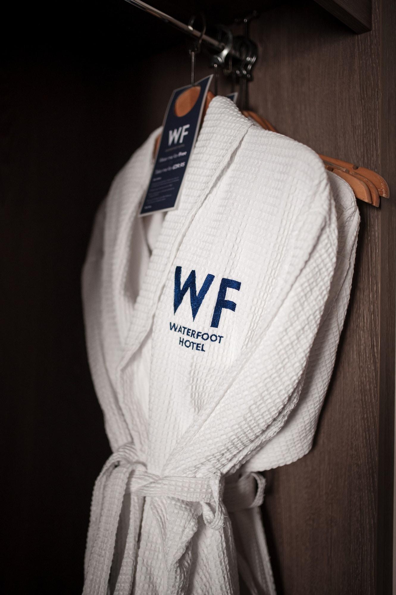 Waterfoot Hotel Лъндъндери Екстериор снимка