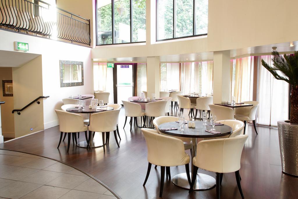 Waterfoot Hotel Лъндъндери Екстериор снимка