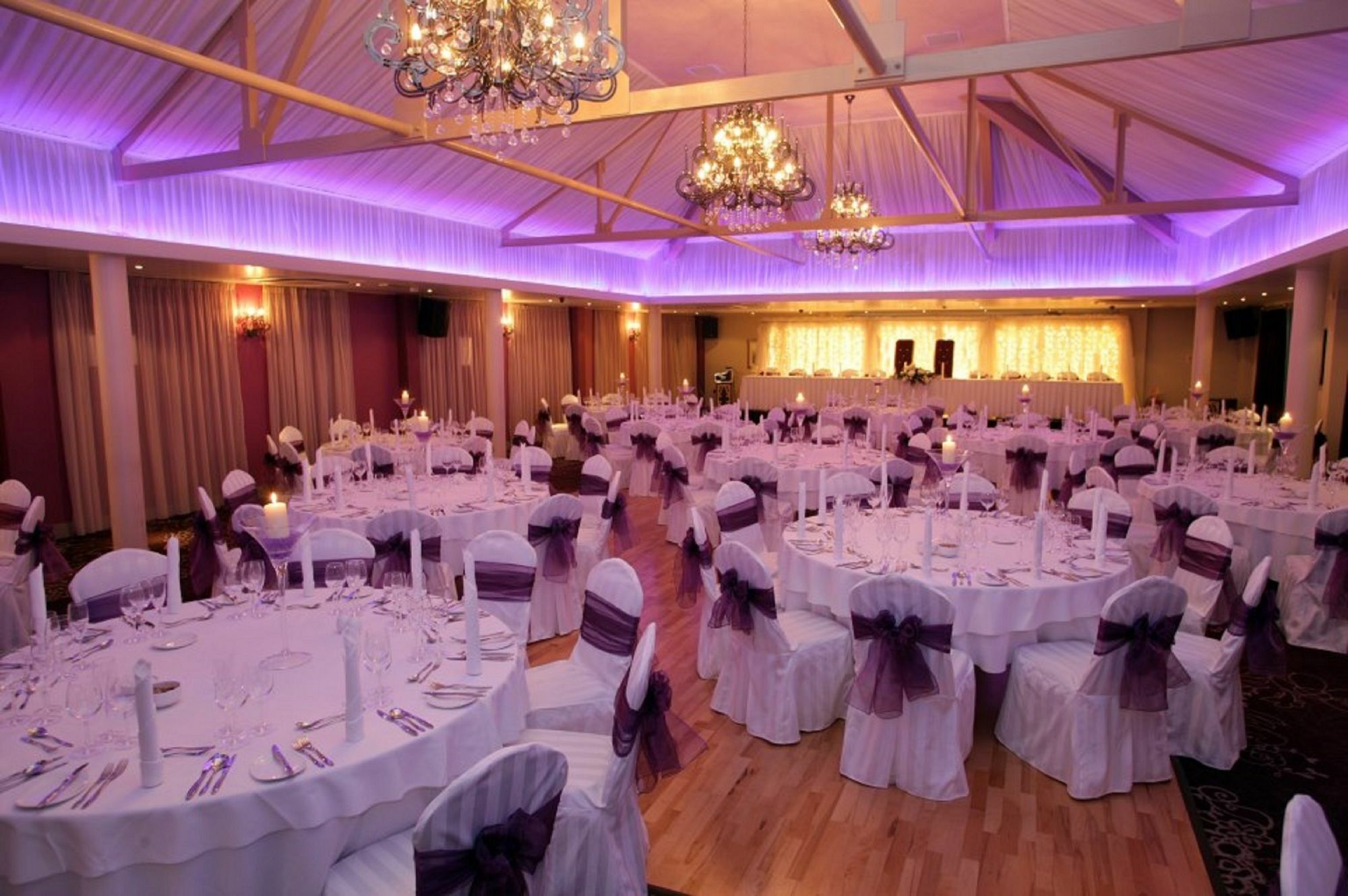 Waterfoot Hotel Лъндъндери Екстериор снимка
